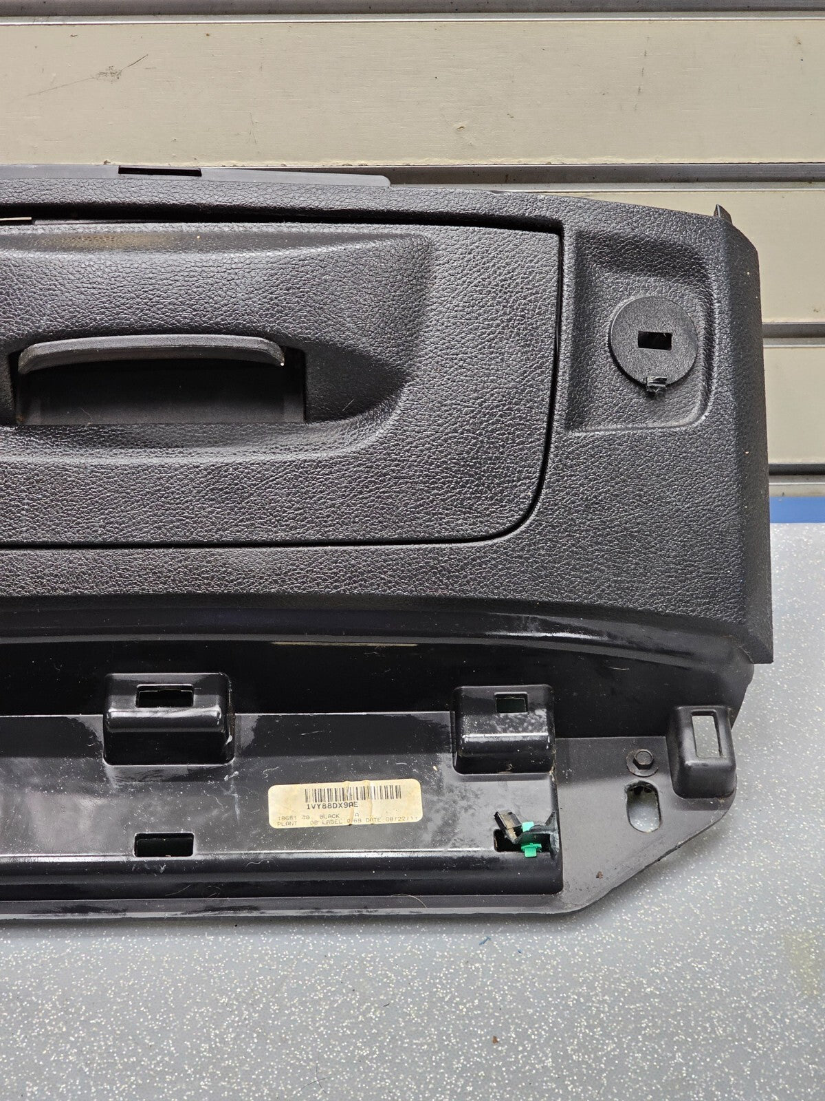 🔥13-15 Dodge Ram Dash Storage Compartment Charging Port Instrument Panel Black