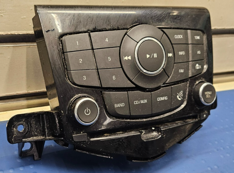🔥12-16 CRUZE Dash AM FM Radio Satellite CD AUX Player Face Plate Control Panel