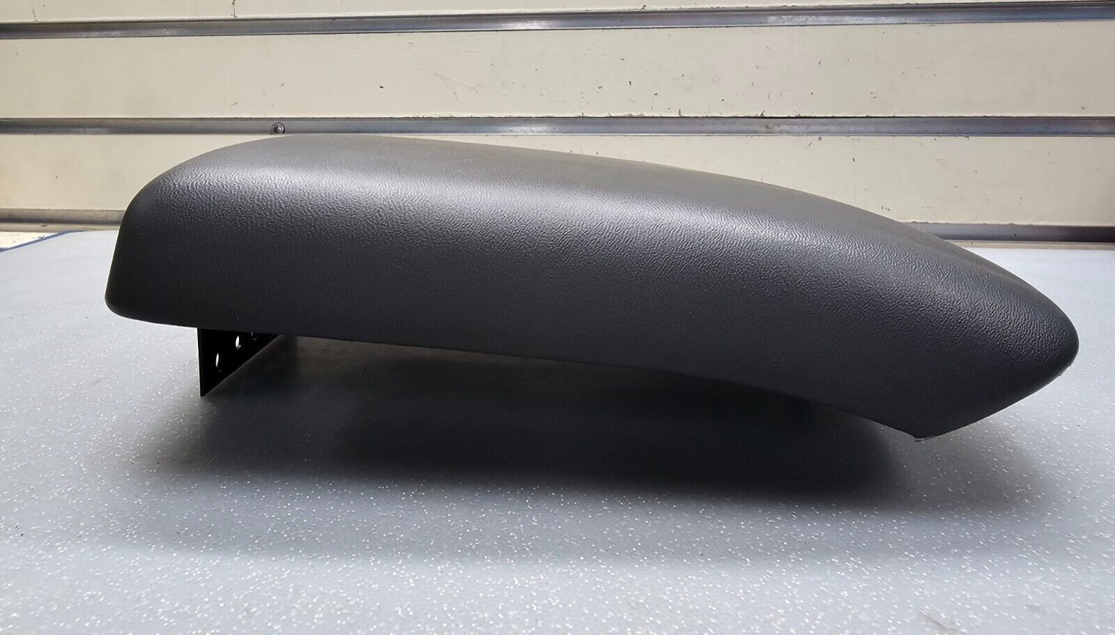 🔥05-14 Frontier Xterra Center Console Door Lid Armrest Top Pad Storage Black