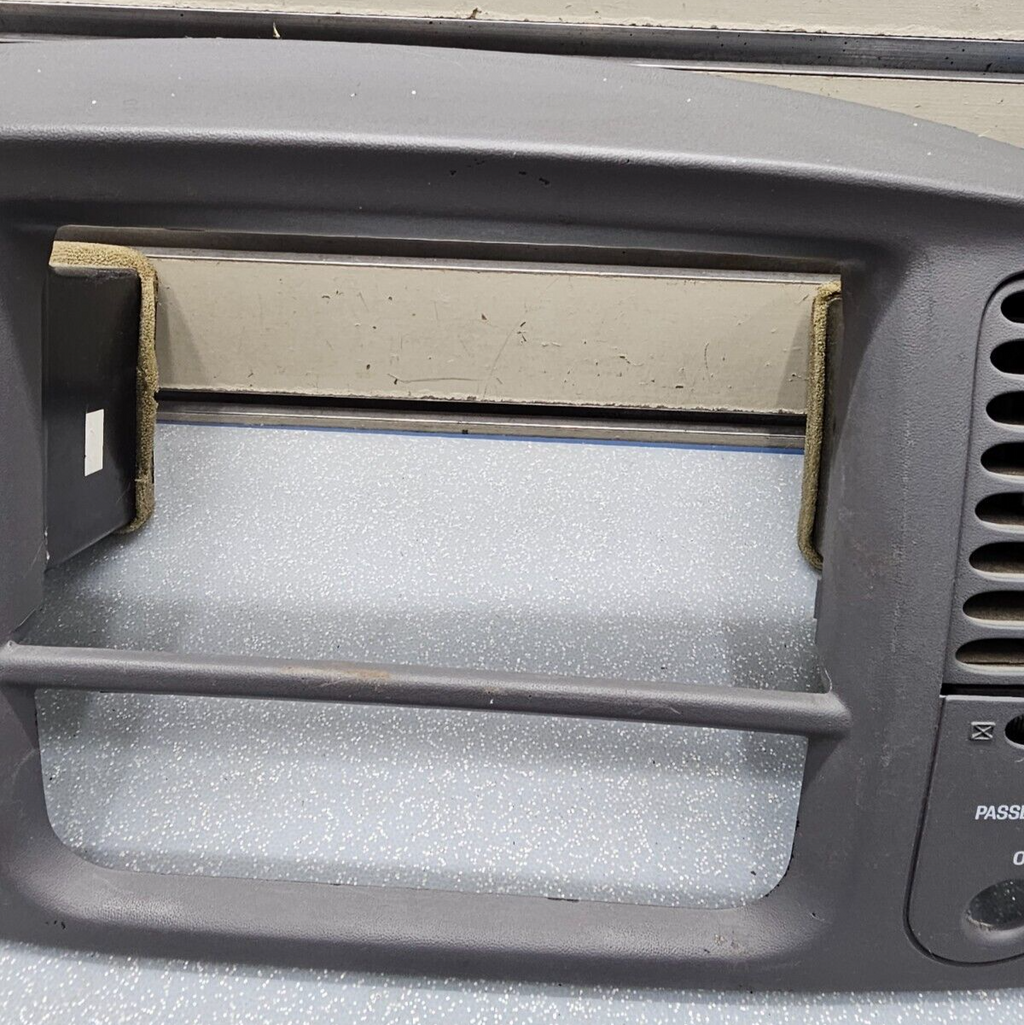 🔥97-03 Ford F150 Center Dash AM FM Radio Climate Trim Stereo BEZEL Panel Gray