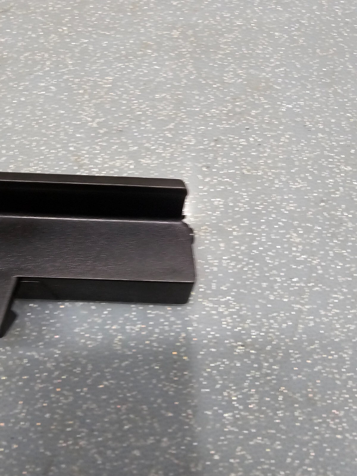 🔥07-13 Chevy Silverado Sierra Center floor Console lower compartment Lid latch