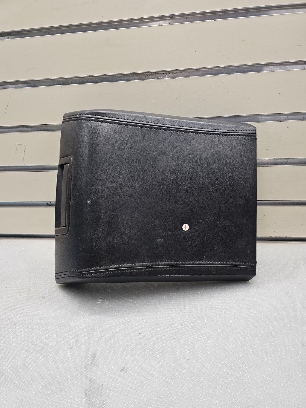 🔥07–14 Lincoln Navigator Front Center Console Lid Arm Rest Black Leather OEM
