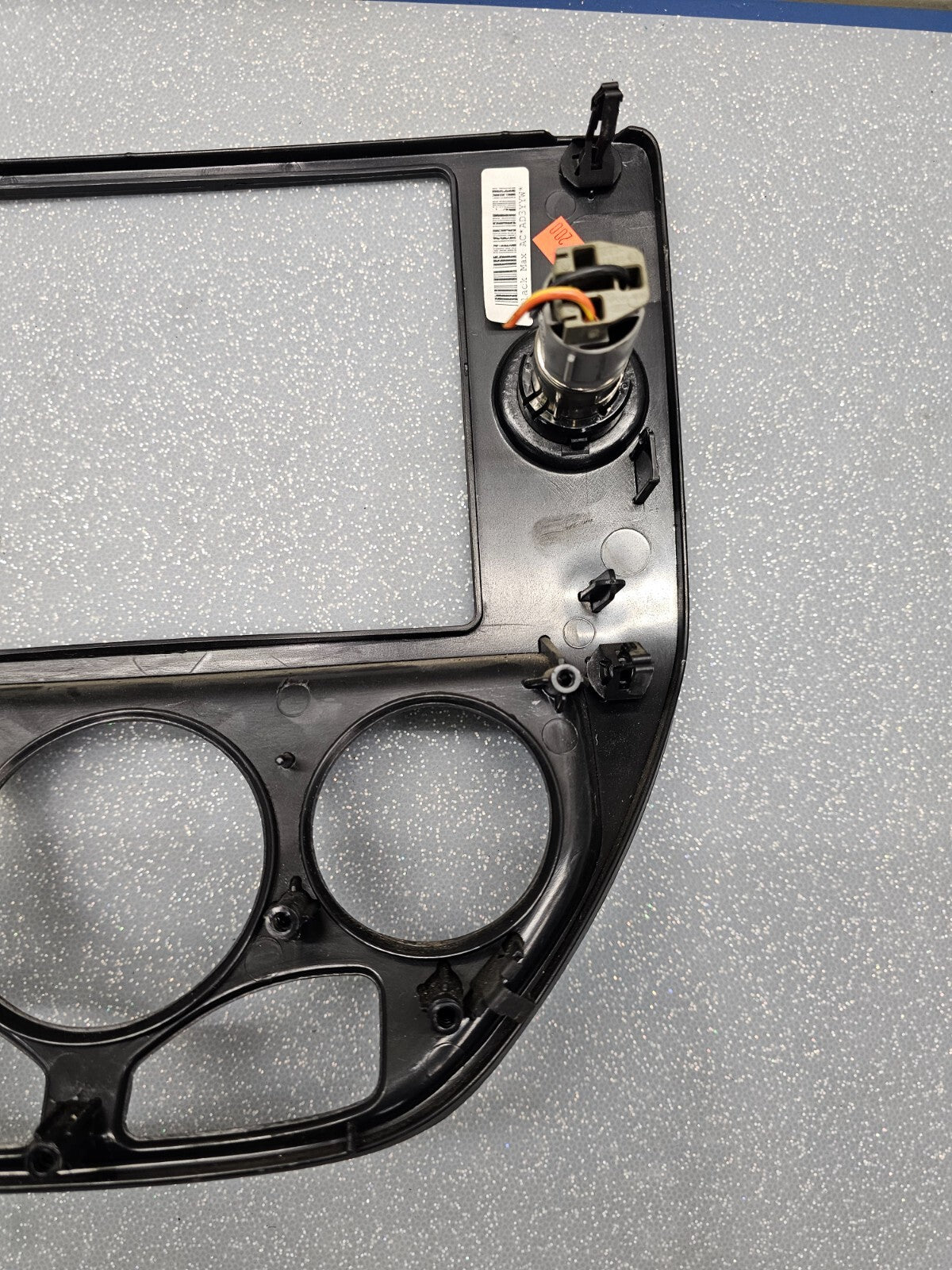 🔥05-07 FORD FOCUS FRONT CENTER DASH RADIO CLIMATE CONTROL BEZEL TRIM PANEL OEM