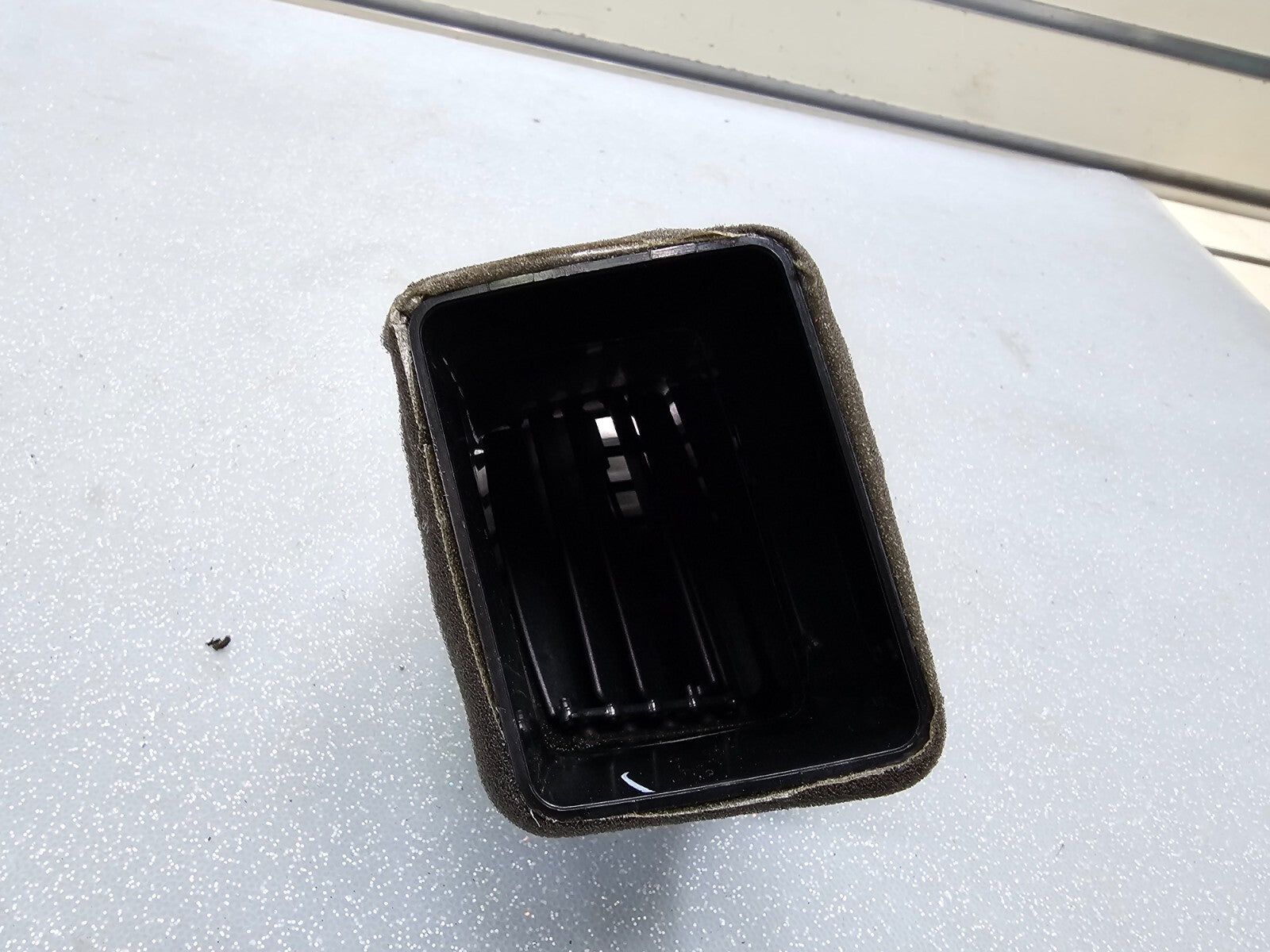 11-13 Kia Sorento Dash Left AC Heater Filter Air Vent Duct Assembly Grille Black