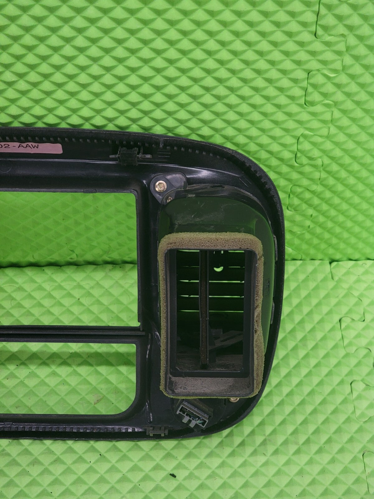 🔥97-03 Ford F150 Center Dash Radio Climate BEZEL Trim Panel Line Light Tan B1