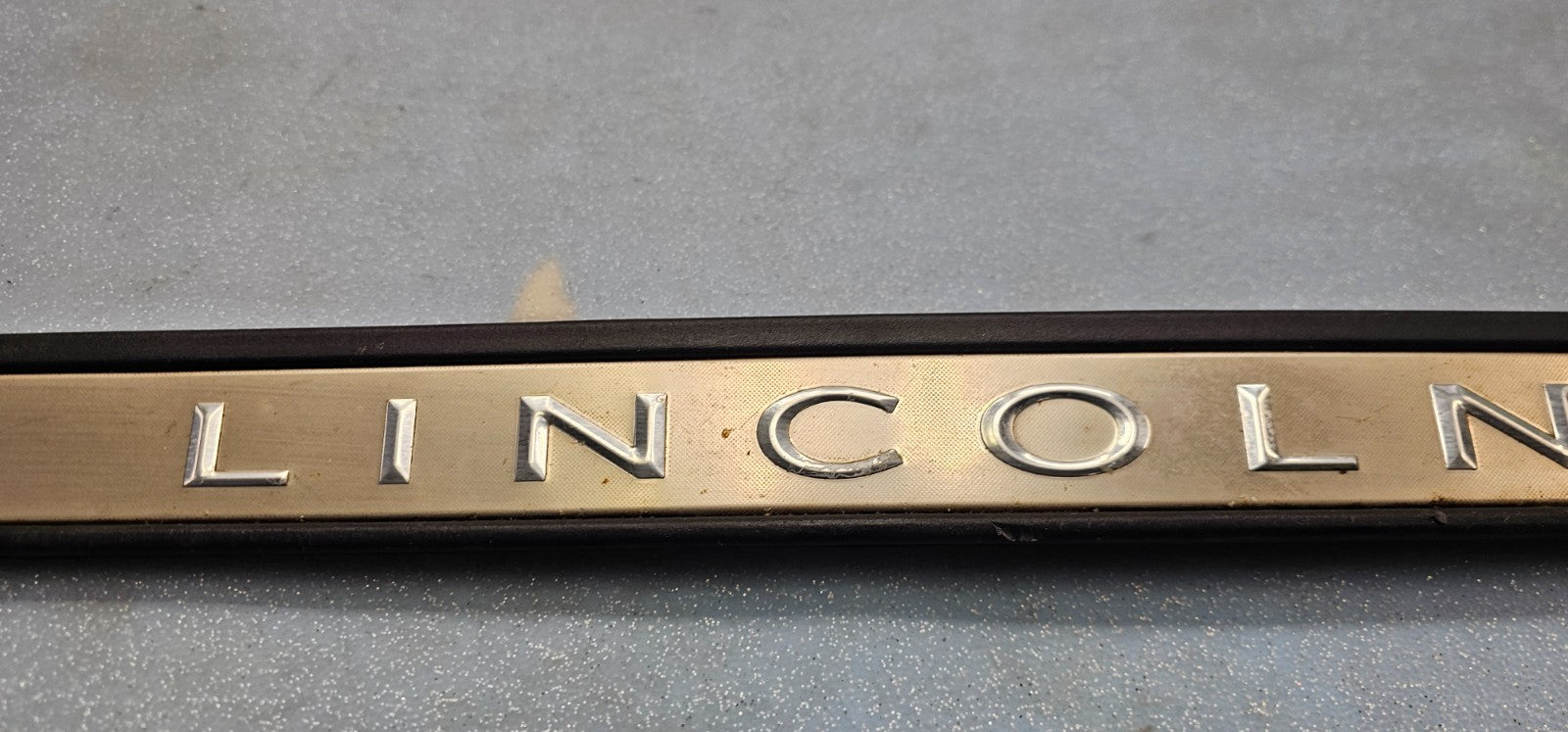 🔥2003-2011 Lincoln Town Car OEM Genuine Interior Trim Door Sill Plate