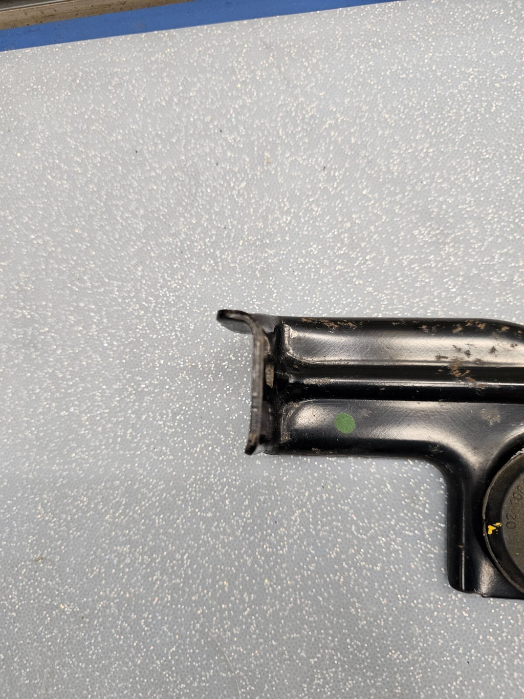09-17Traverse GMC Acadia Upper Radiator Bracket Left Right Support OEM
