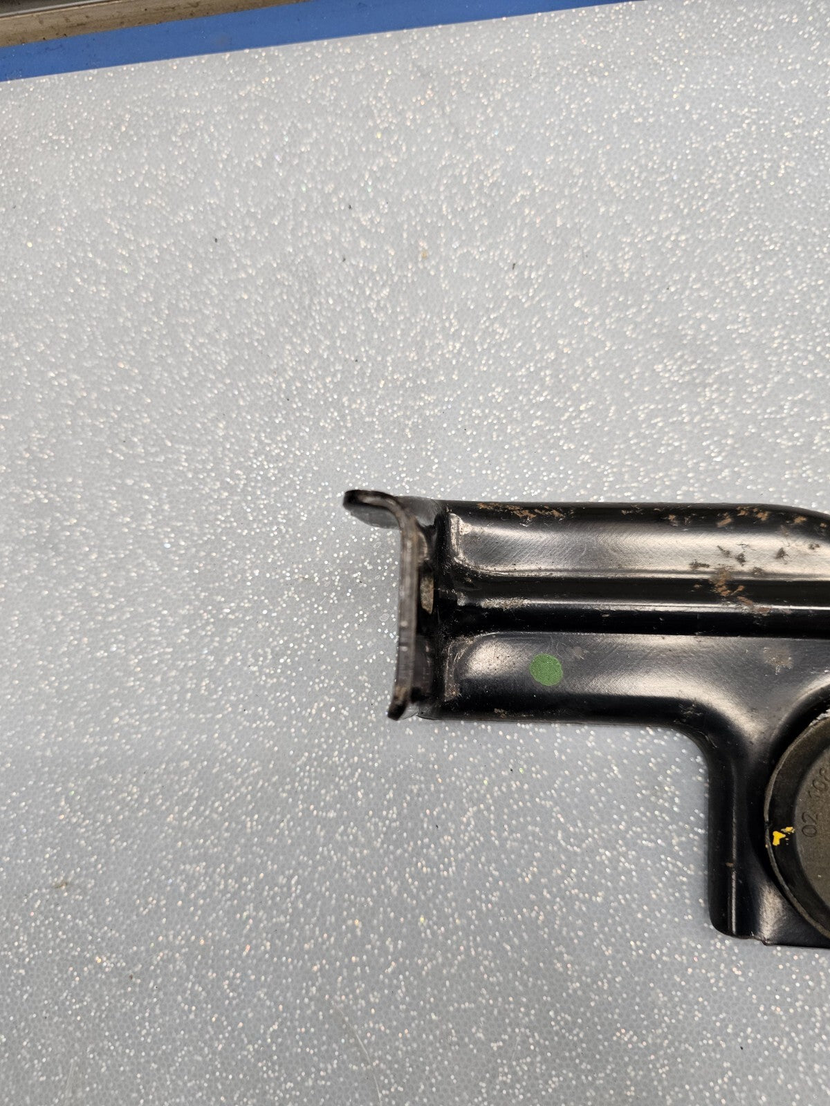09-17Traverse GMC Acadia Upper Radiator Bracket Left Right Support OEM