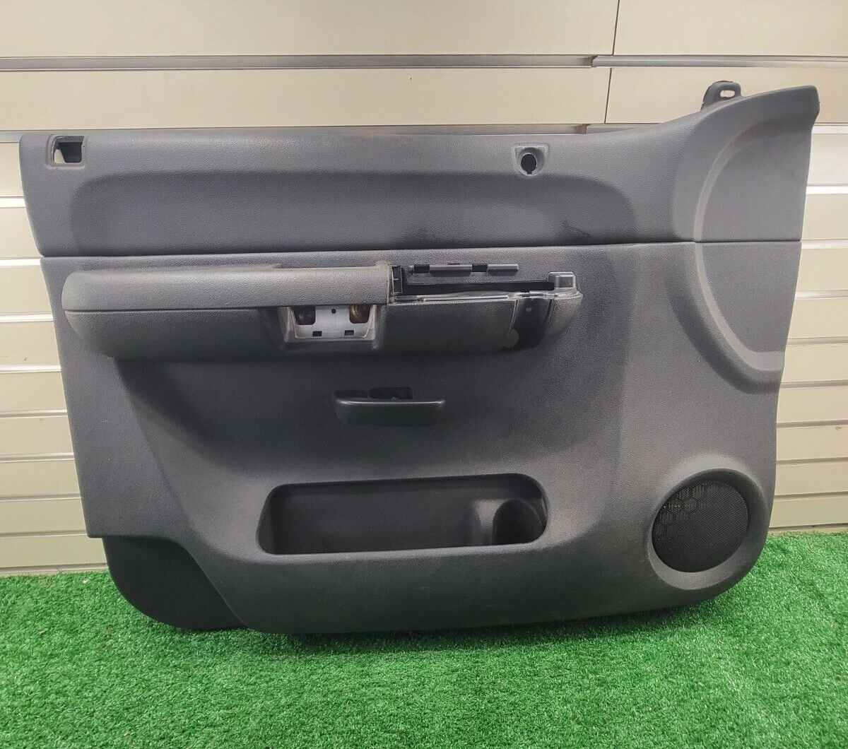 🔥07-09 Chevrolet Silverado GMC Sierra Door Panel LEFT DRIVER BLACK D19