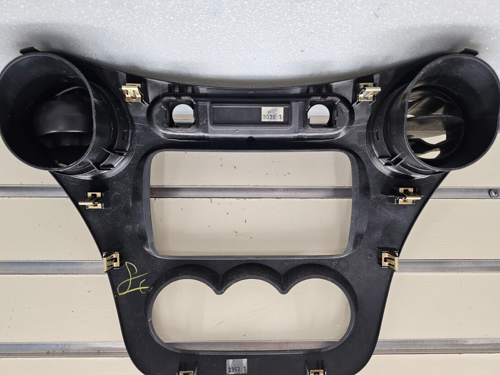 🔥03-07 Saturn Ion Dash Radio AC Climate Control Bezel Assembly Trim Panel BLACK