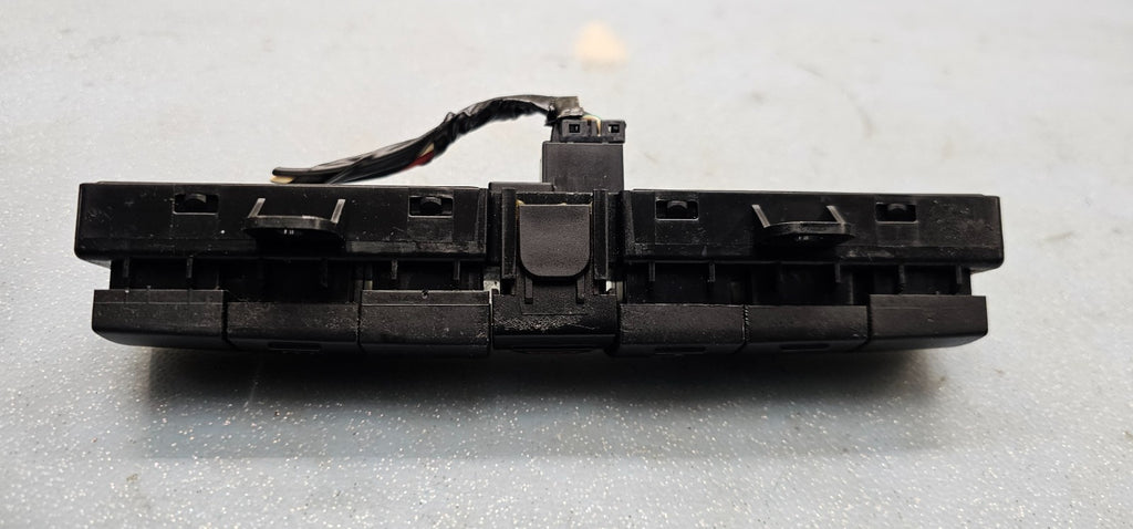🔥08-09 Jeep Liberty Hazard Traction Control 4 Gang Switch Switch Panel Black