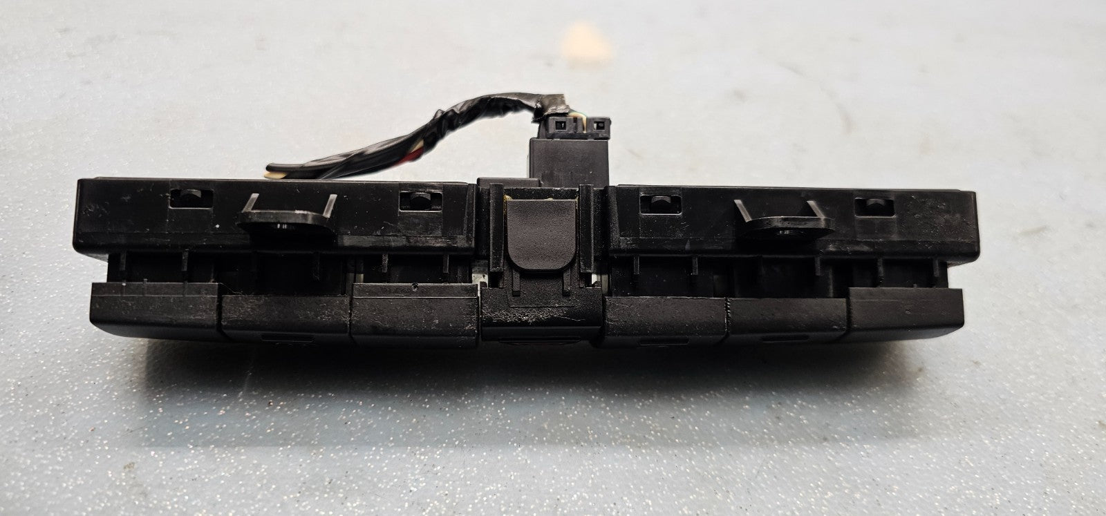 🔥08-09 Jeep Liberty Hazard Traction Control 4 Gang Switch Switch Panel Black