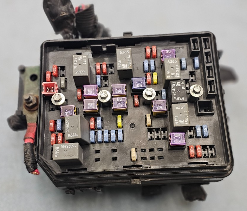 🔥2006-2007 Chevy Impala Fuse Box Engine Junction Module OEM