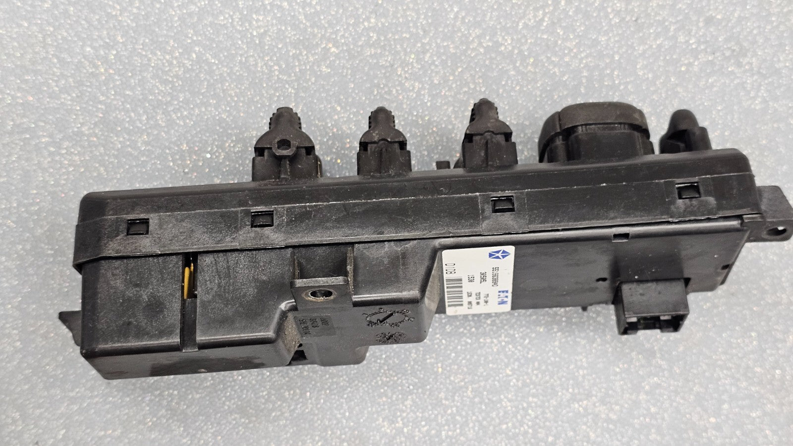 99-04 Jeep Grand Cherokee Driver Left Master Door Window Mirror Switch Assembly