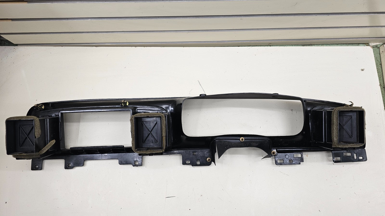 🔥95-11 Grand Marquis Crown Victoria Dash Instrument Cluster Radio Bezel Black