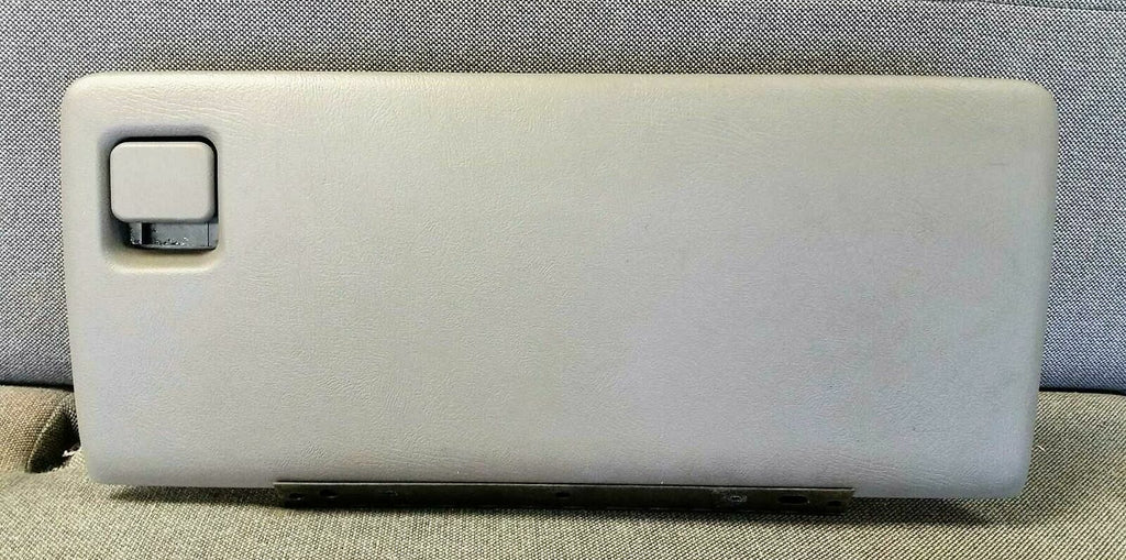 99-06 SILVERADO SIERRA Dash GLOVE BOX Storage Compartment Door Assembly LT TANG3