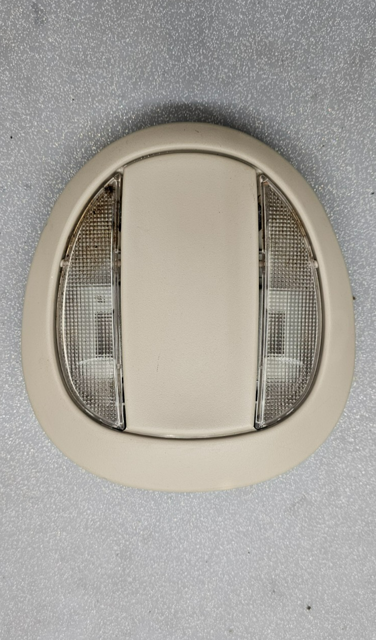 🔥01-07 Grand Caravan Town Country Overhead Console Dome Map light Assembly Tan