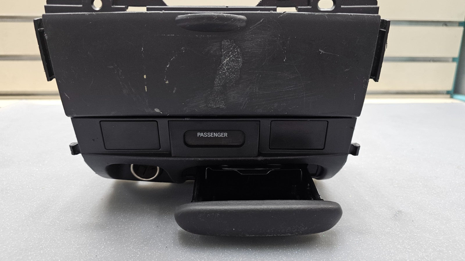 🔥04-06 Scion XB Center Dash Console Lighter Ashtray Ash Tray Console Black OEM