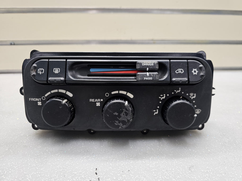 04-07 Dodge Caravan Town Country Dash AC Climate Temperature Heater Control OEM