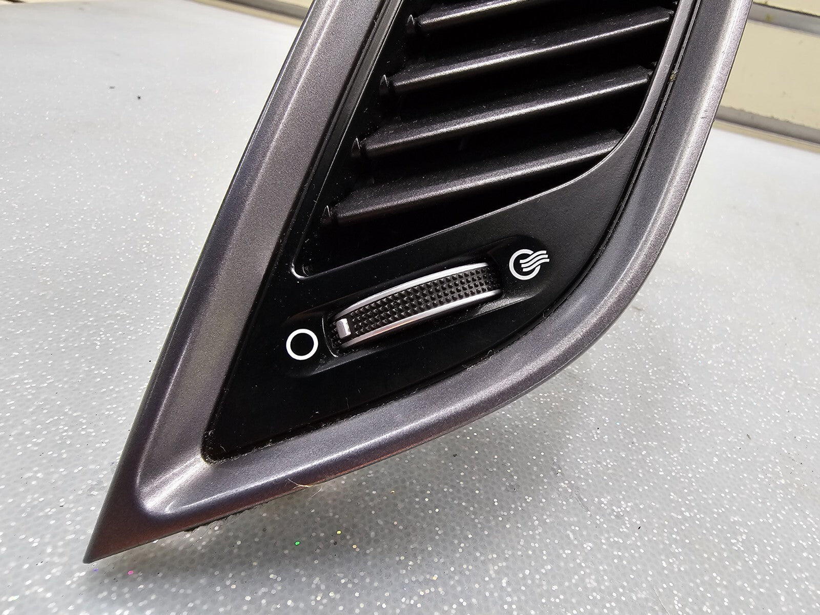 🔥13-16 Hyundai Hyundai Santa Fe Heater AC Air Dash Vent PASSENGER CENTER RH