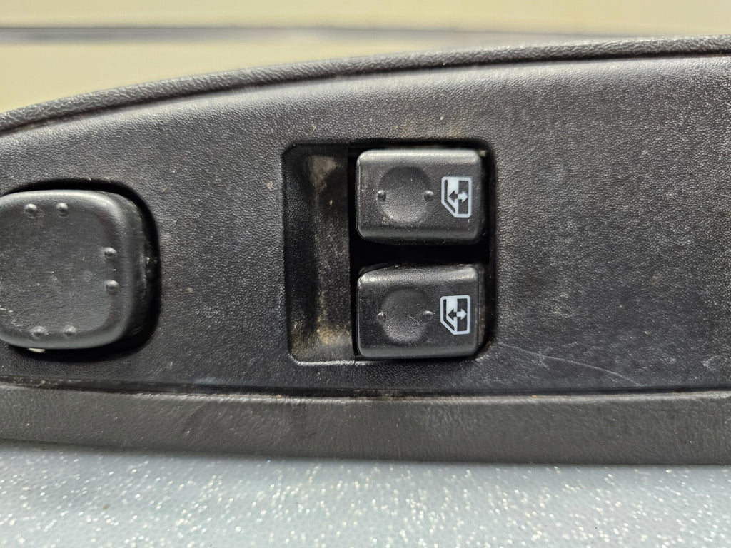 03-06 Silverado Sierra Power Front Driver Window Control Switch Assembly WS4