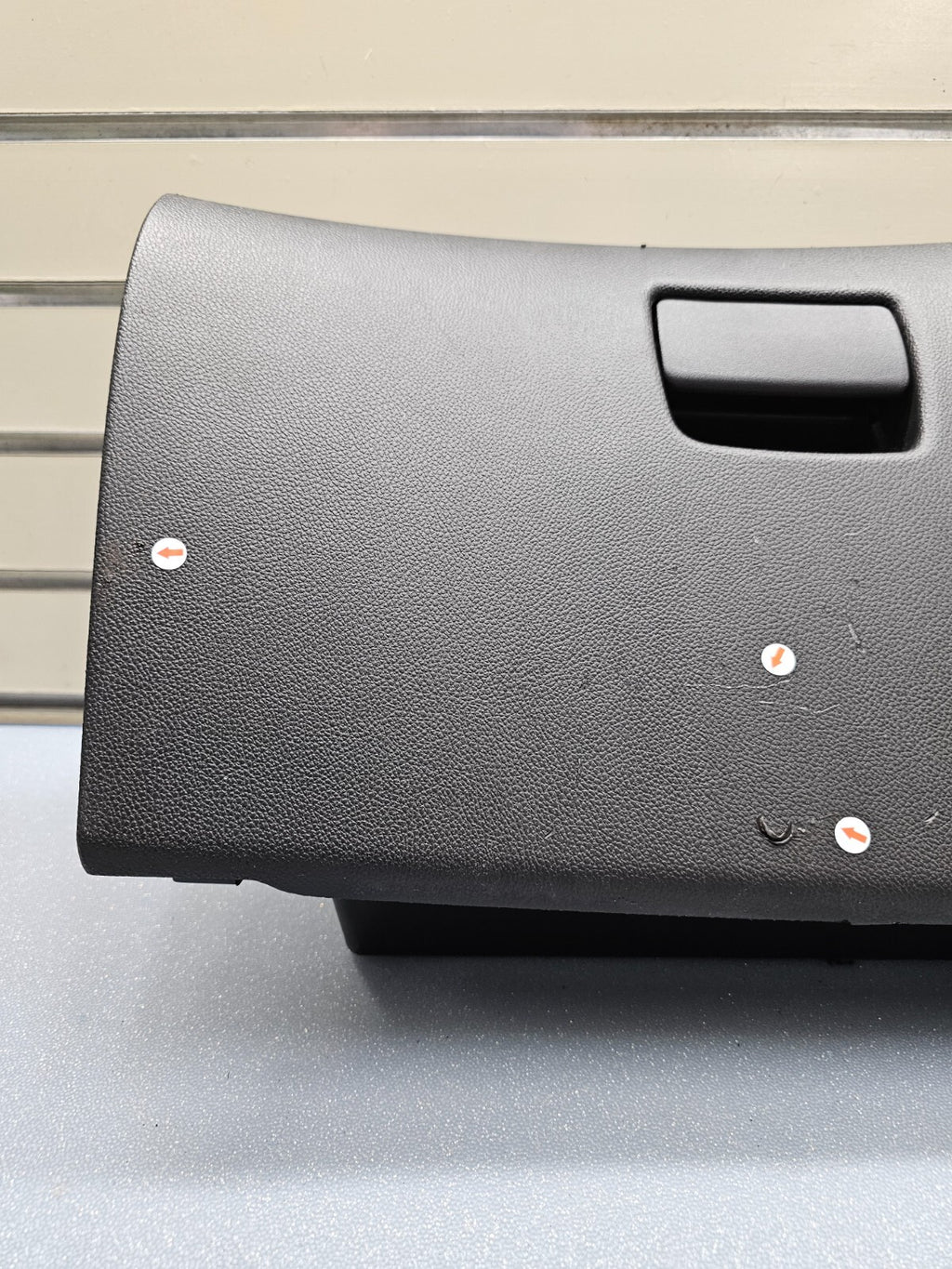 🔥03-08 MATRIX COROLLA DASH GLOVE BOX STORAGE COMPARTMENT LID ASSEMBLY BLACK OEM