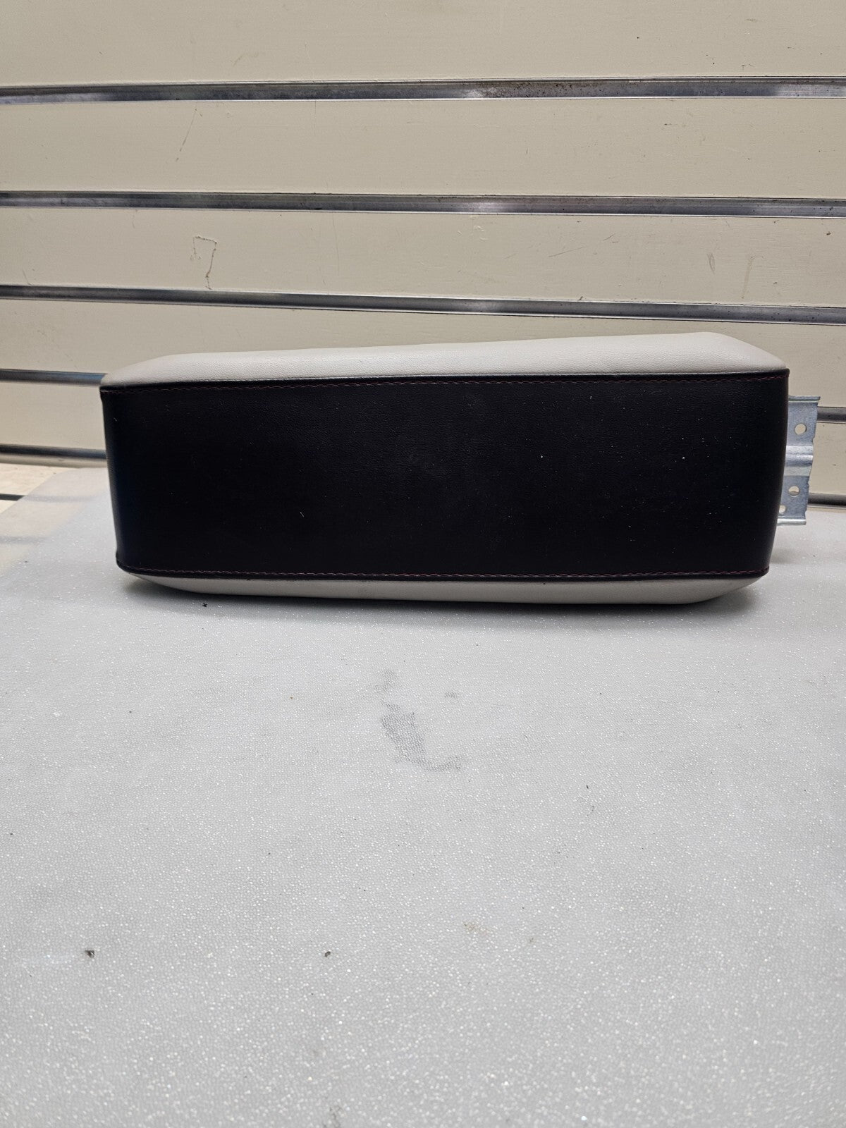 🔥10-15 Chevy Equinox GMC Terrain Center Console Lid ARMREST ASSEMBLY BLACK/GRAY
