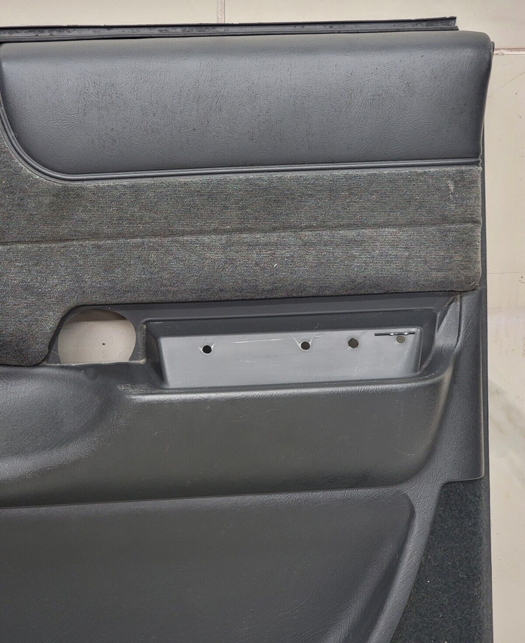 98-04 Chevy Blazer Jimmy S-10 GMC Sonoma Front Door Panels AUTO OEM RIGHT GRAY