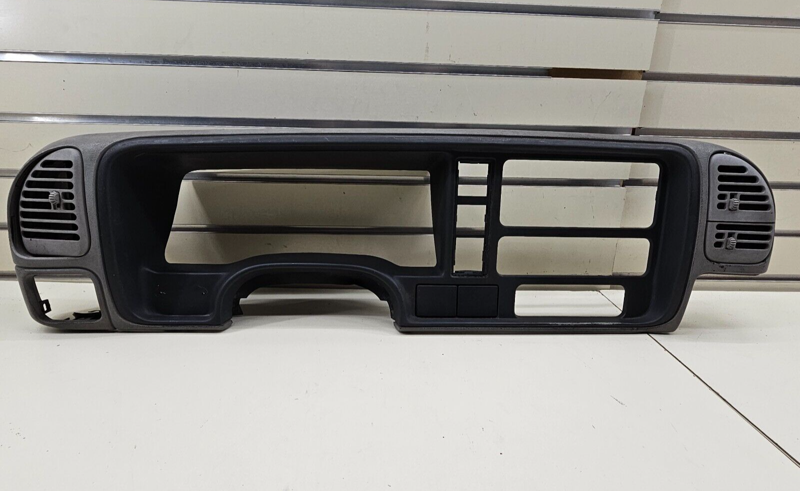 95-99 CHEVY GMC TRUCK CK Instrument Cluster Speedometer Dash Bezel Black/Gray C3