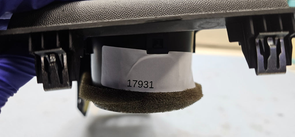 🔥04-08 PONTIAC GRAND PRIX DASH LEFT DRIVER AC A/C AIR VENT HEATER PANEL DK GRAY