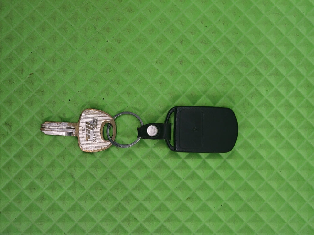 🔥 2004-2006 HYUNDAI ELANTRA, SANTA FE KEYLESS REMOTE KEY FOB & KEY