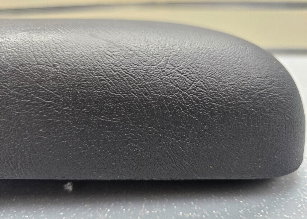 🔥94-97 Blazer Jimmy Sonoma S10 Bravada Armrest Center Console Lid Top Pad Black