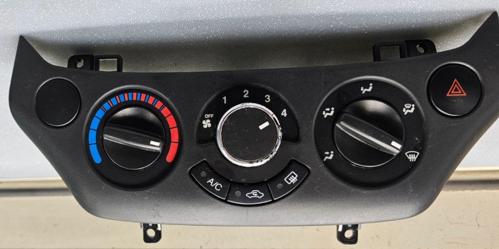 🔥07-11 Chevy Aveo A/C Climate Control Heater Temperature HVAC Panel