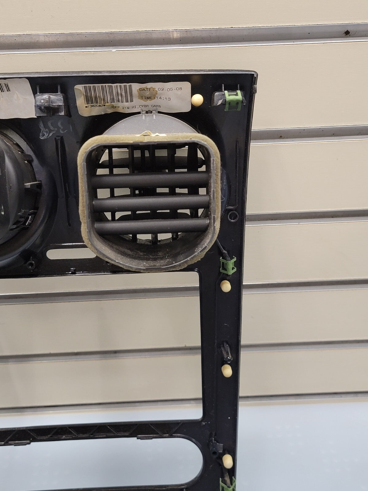 08-09 Ford Taurus X Center Dash Air Vents Radio Climate Control Trim Carbon VT64