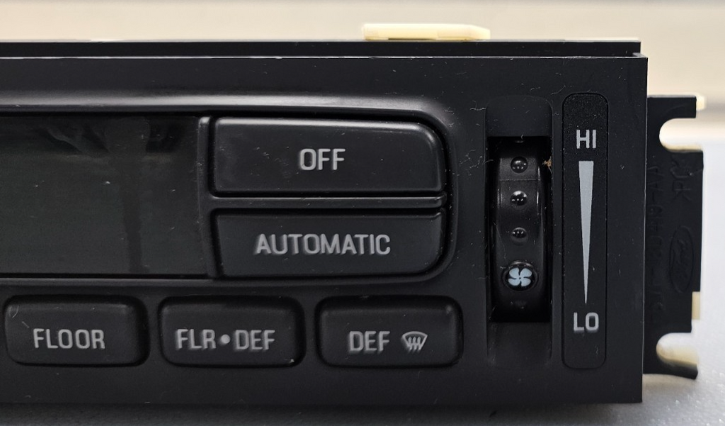 95-11 Crown Victoria Explorer Expedition Dash Climate Control Heater Temperature
