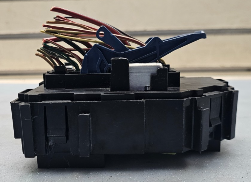 🔥2007 Escalade Yukon Tahoe Fuse Box Relay Control Module Wiring Junction Block
