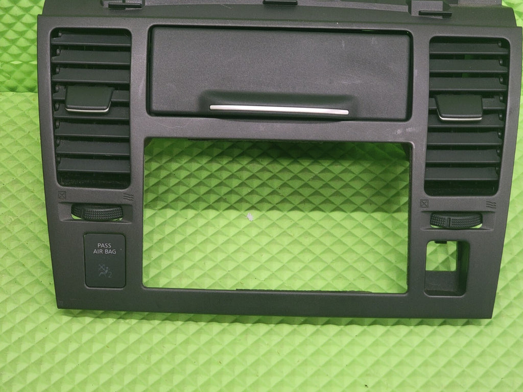 🔥 2007-2012Nissan VERSA Dash Radio Bezel BLACK B74