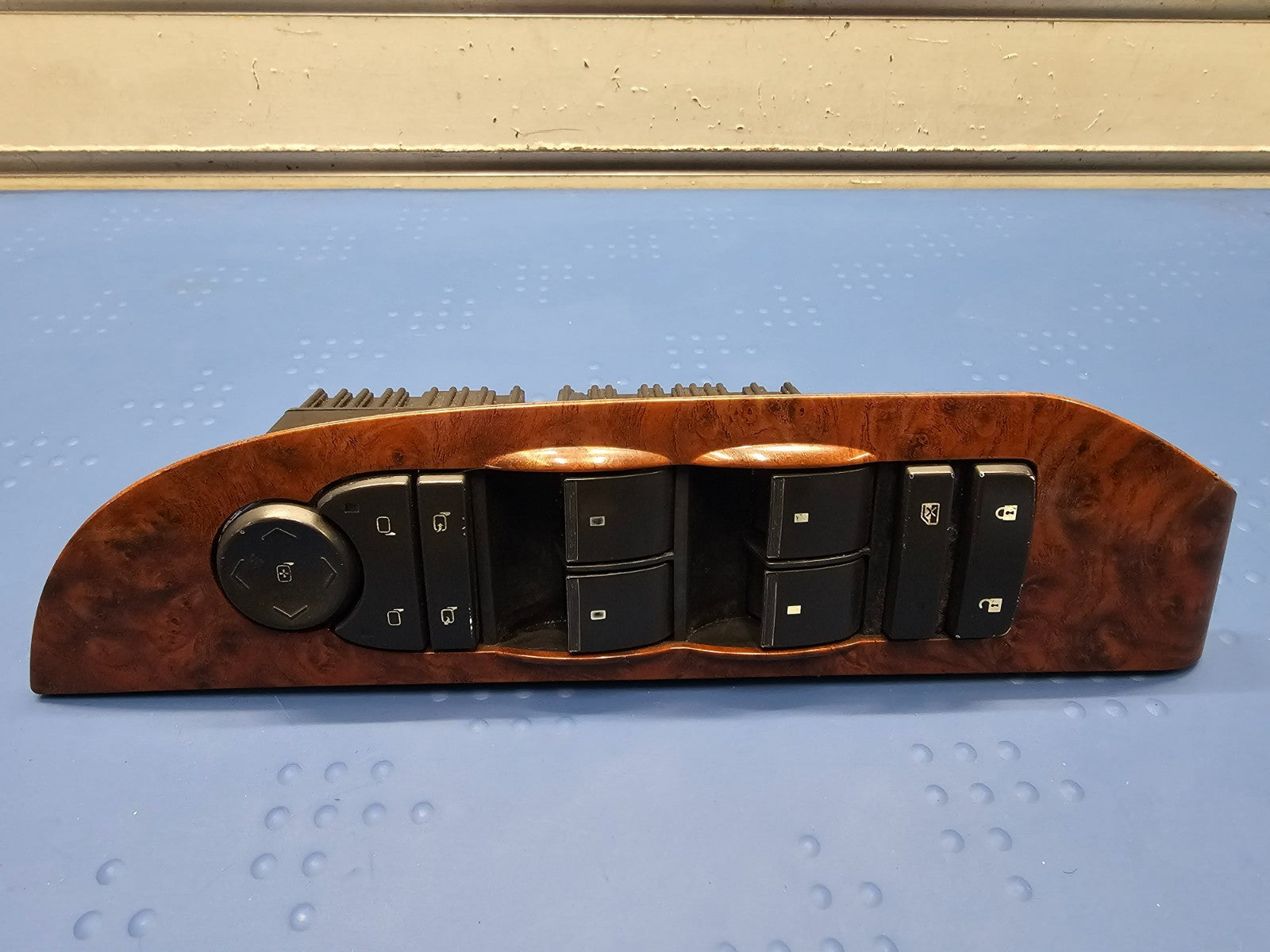 07-14 Tahoe Yukon Suburban Left Driver Door Window Master Switch Wood