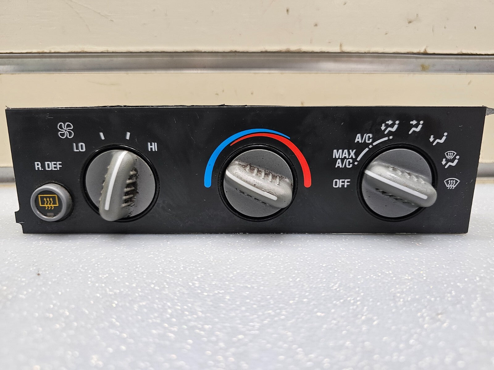 96-05 Chevy Astro Safari Dash AC Heater Temperature Climate Control Conditioner