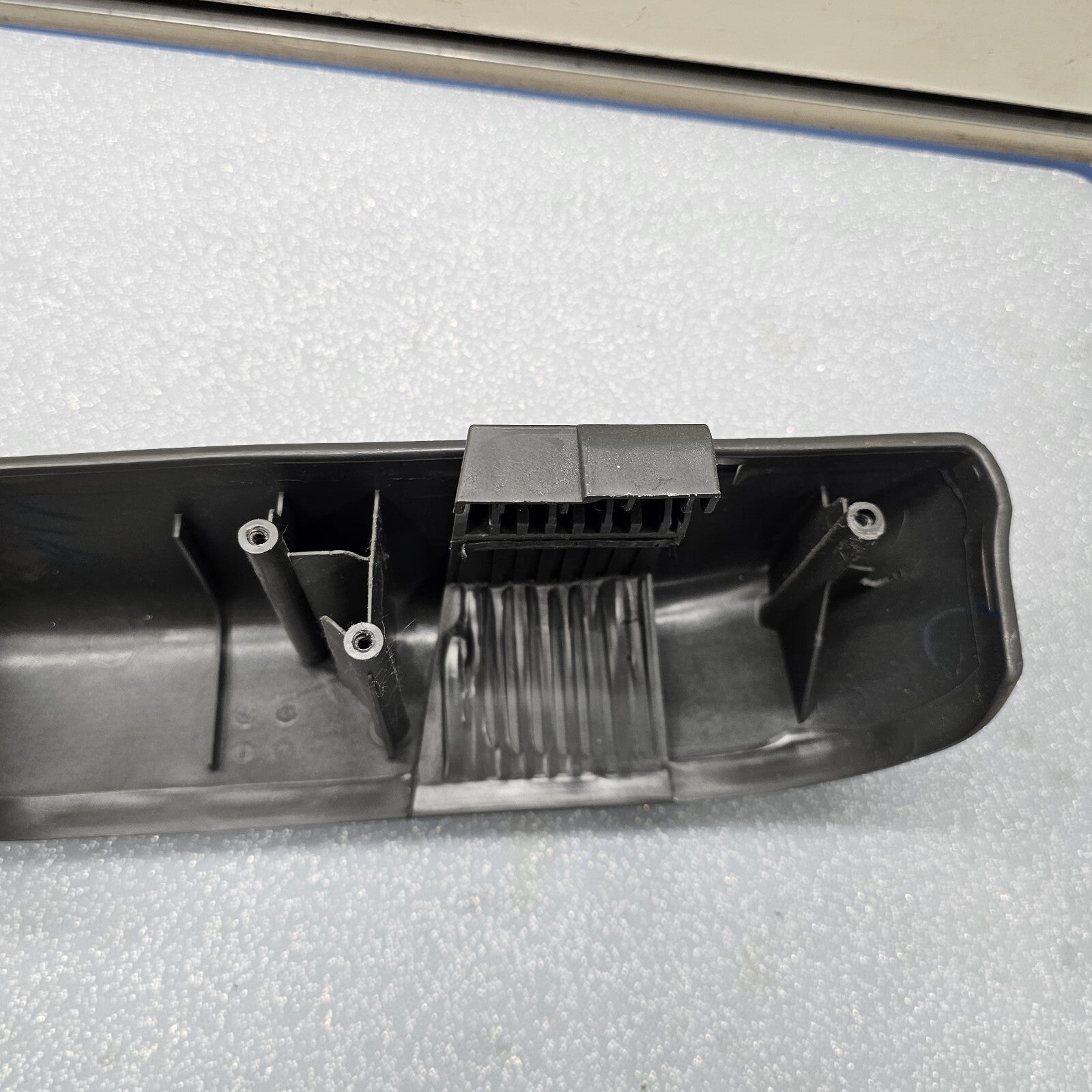 99-06 Chevy GMC Silverado TAHOE Door Panel ARMREST Front LEFT Handle DK GREY H3 