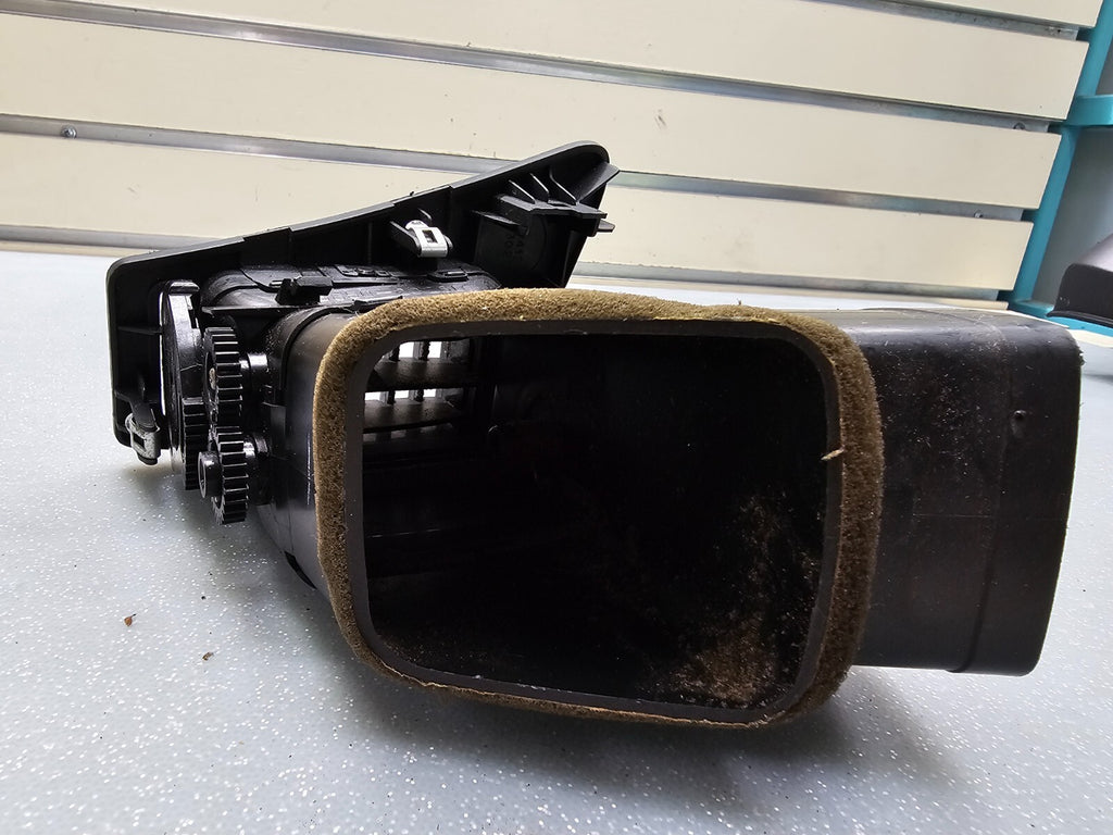 🔥94-99 TOYOTA CELICA DASH AC  VENT LEFT DRIVER SIDE BLACK