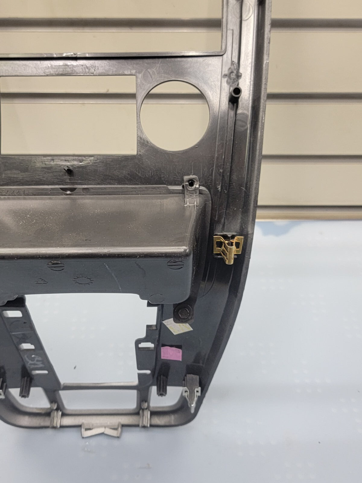 🔥07-09 Chevrolet Equinox Center Dash Radio Climate Bezel Surround Trim silver