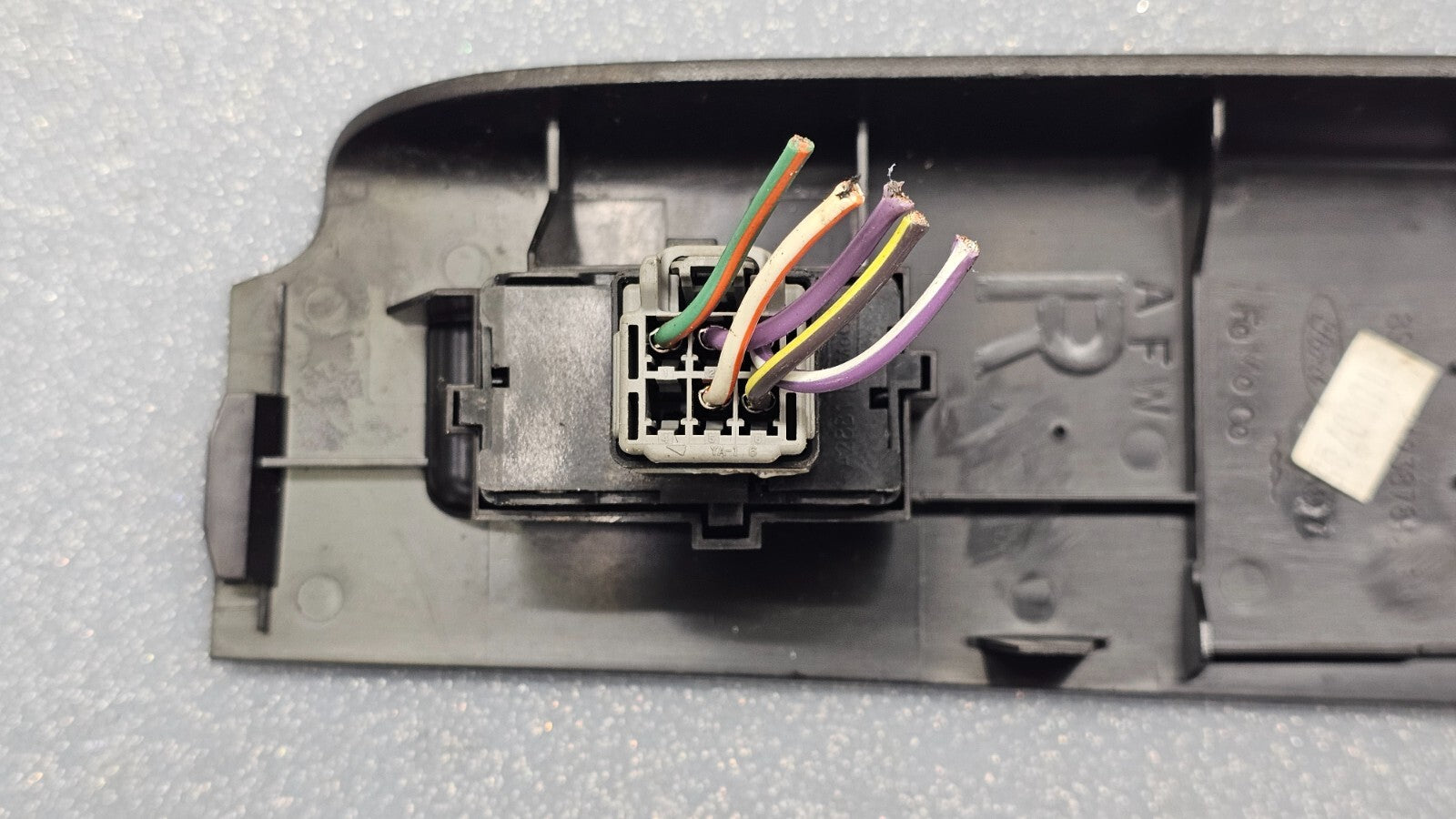 08-12 Escape Focus Front Right Passenger Door Power Window Switch Assembly Black