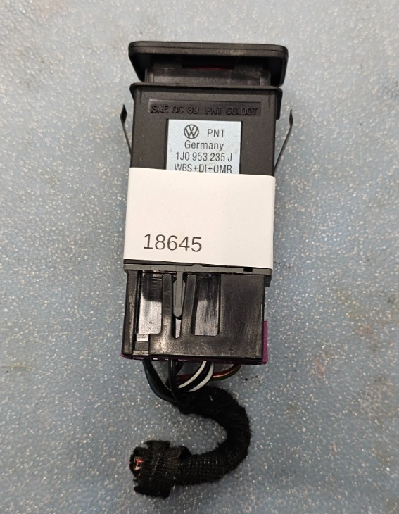 99-06 Golf Jetta Emergency Flasher Hazard Emergency Light Switch Assembly Black