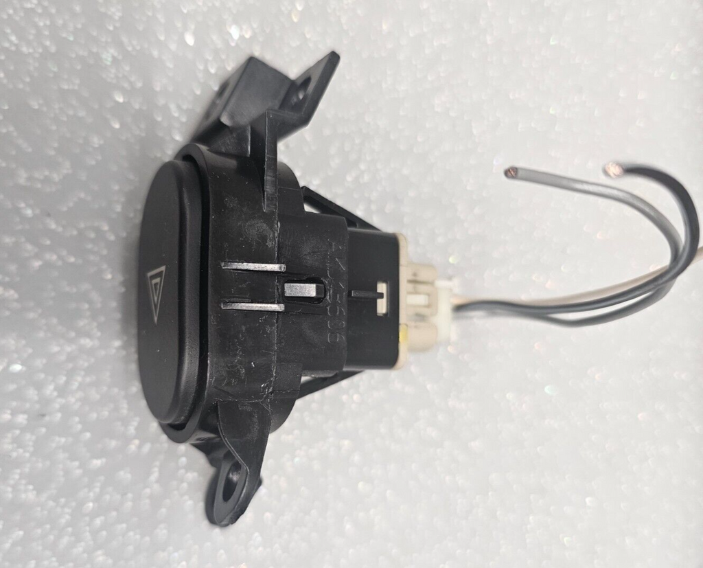 06-11 CHEVROLET HHR CONTROL HAZARD SWITCH SIGNAL LIGHT 4WAY PUSH BUTTON WARNING
