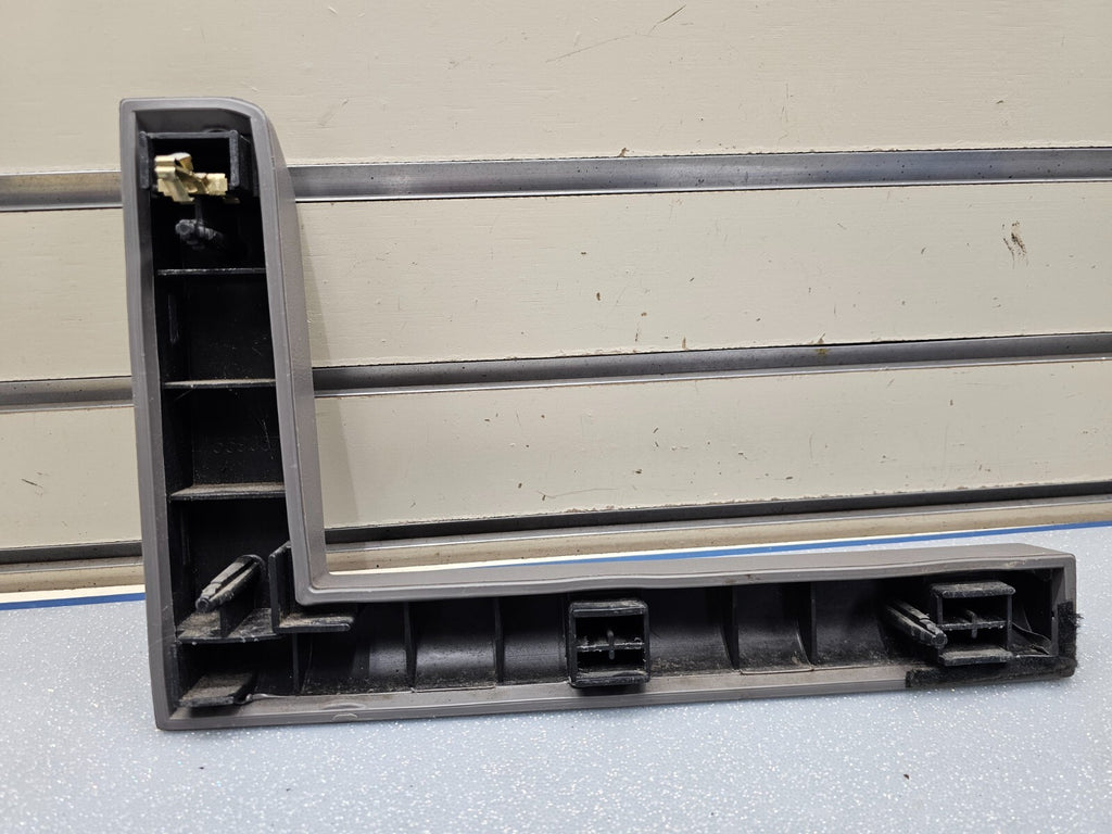 🔥88-94 Chevy Silverado GMC Sierra Lower Dash Trim Piece w/ Vent OEM Gray READ