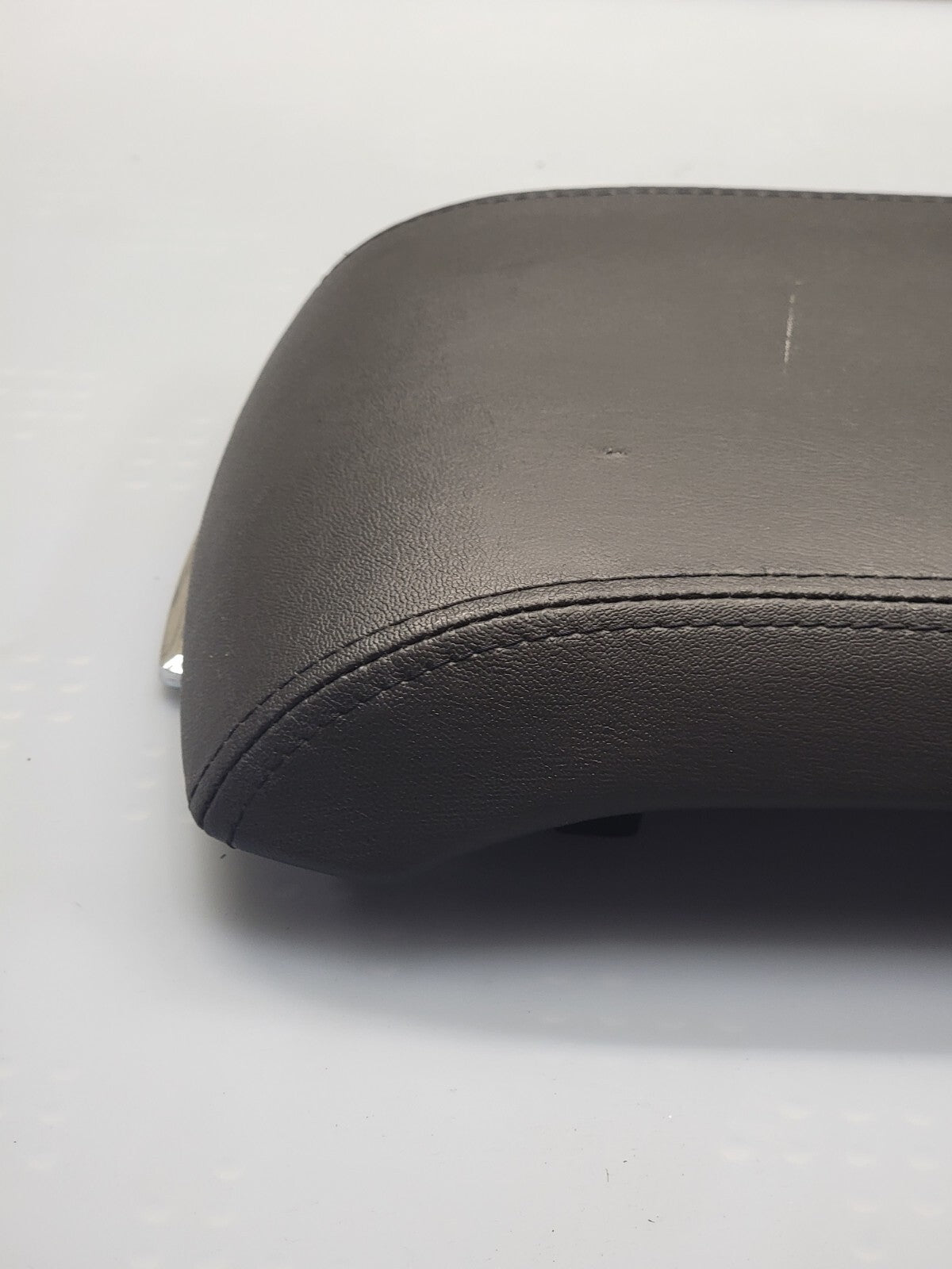 2007-2010 Ford Edge Center Console Lid Leather Arm rest Assembly OEM Black