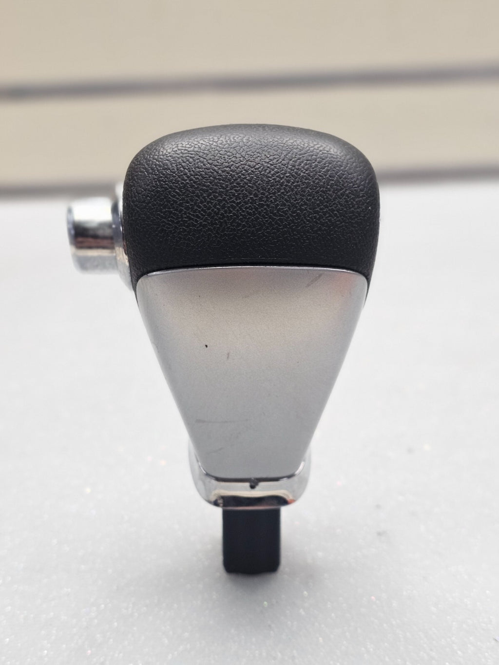 🔥08-12 Chevy Malibu Transmission Shift Gear Shifter Knob Silver/black