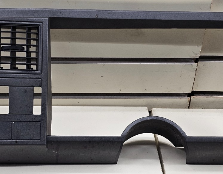 🔥88-94 Chevy GMC Truck Silverado Tahoe Dash Speedometer Radio Bezel OEM