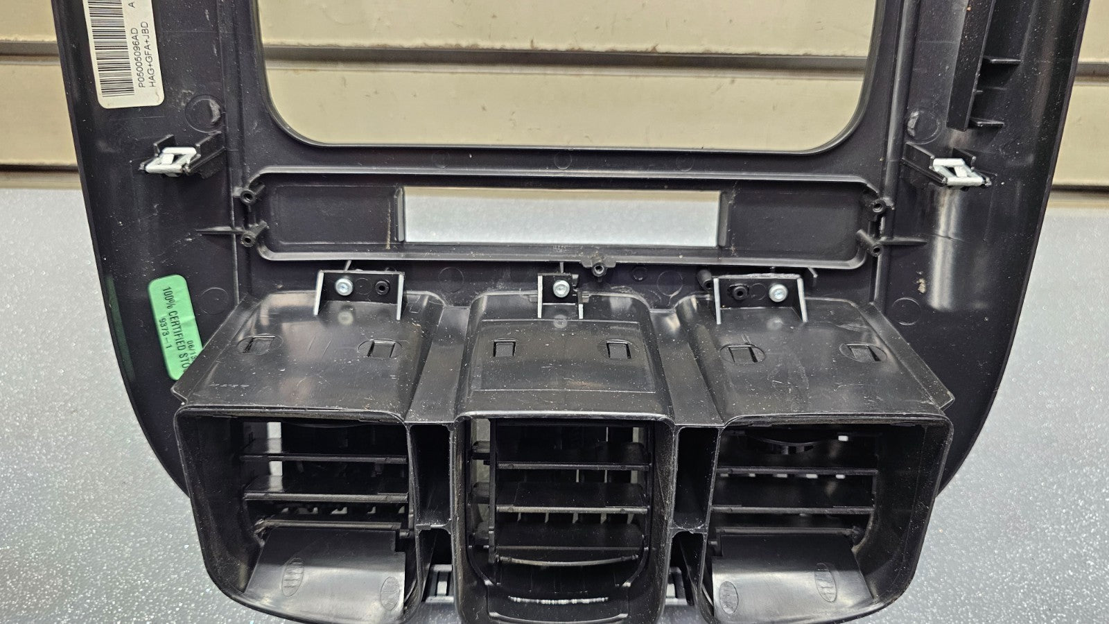 🔥01-07 Caravan Town Country Dash Radio Stereo Climate Panel Bezel Black/Silver